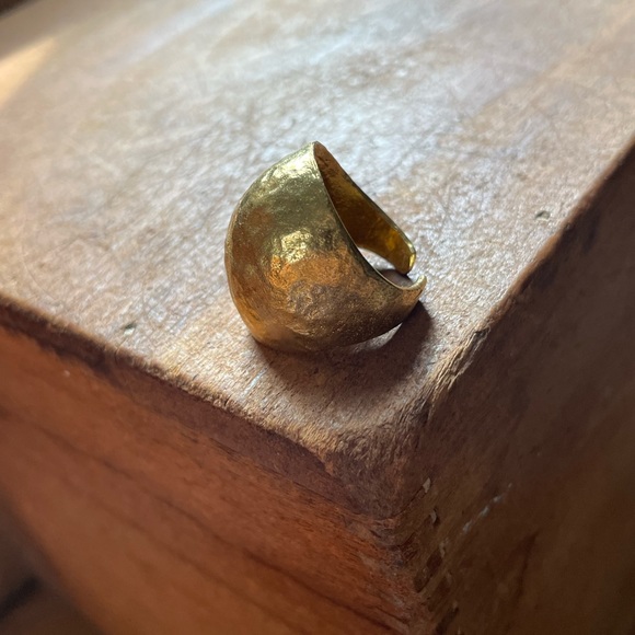 Vintage solid brass chunky dome hammered texture layer gold ring adjustable boho - Picture 3 of 8